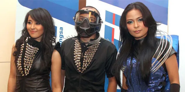 Manggung di Jepang, Kotak Langsung Syuting Klip