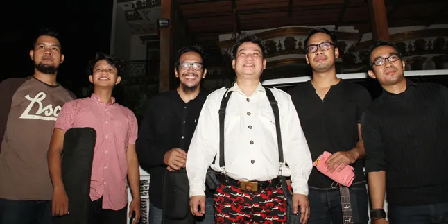 Manggung Malam Tahun Baru, Ki Kusumo Ramal 2016 Banyak Kejutan