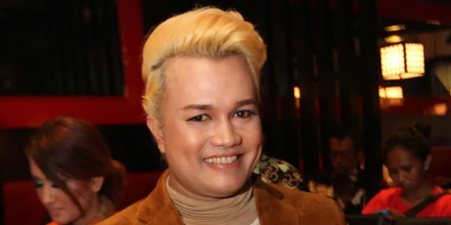 Manggung, Tata Liem Siapkan Sanggul Spektakuler