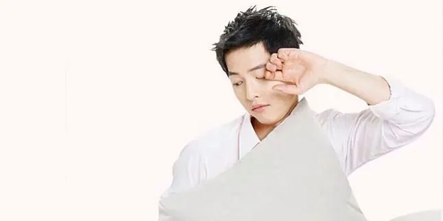 Manis Banget, Song Joong Ki Super Perhatian ke Fans Cilik Manis Banget, Song Joong Ki Super Perhatian ke Fans Cilik