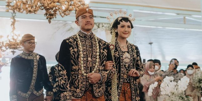 Sweet and Beautiful, Here are 6 Photos of Artists Wearing Javanese Traditional Wedding Attire