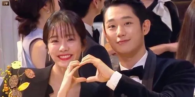 Manisnya Han Ji Min dan Jung Hae In Saat Ditanya Soal Kedekatan Mereka, Fans Baper & Dapat Rating Paling Tinggi di MBC Drama Awards Manisnya Han Ji Min dan Jung Hae In Saat Ditanya Soal Kedekatan Mereka, Fans Baper & Dapat Rating Paling Tinggi di MBC Drama Awards