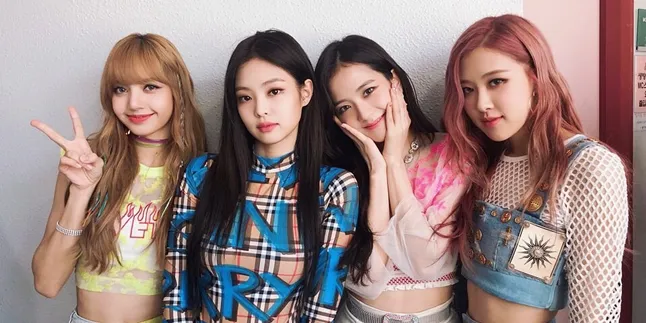 Manjakan BLINK Indonesia, BLACKPINK Gelar Fan Sign dan Fan Meeting di Jakarta Manjakan BLINK Indonesia, BLACKPINK Gelar Fan Sign dan Fan Meeting di Jakarta