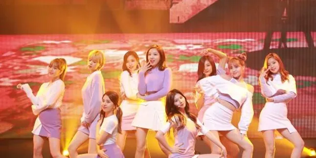 Manjakan Fans, TWICE Comeback Lewat Album 'What is Love'
