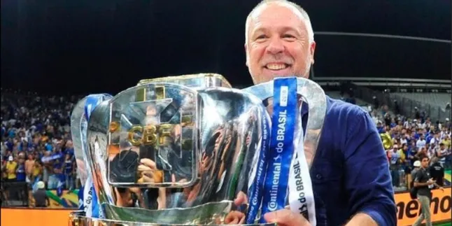 Mano Menezes, Kisah Pelatih Sepak Bola Brasil yang Menghadapi Tantangan dan Kebangkitan Karier