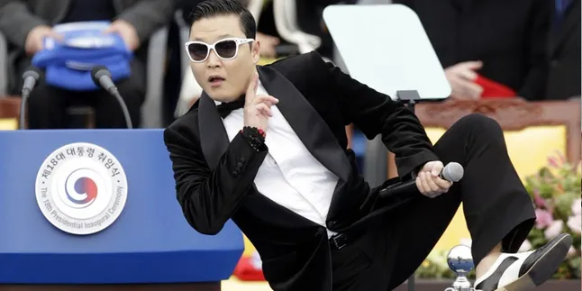 Mantan Bintang Timnas Inggris Ini Ternyata Suka Gangnam Style