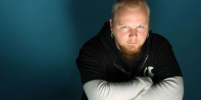 Mantan Gitaris Evanescence Terkena Kasus Hukum