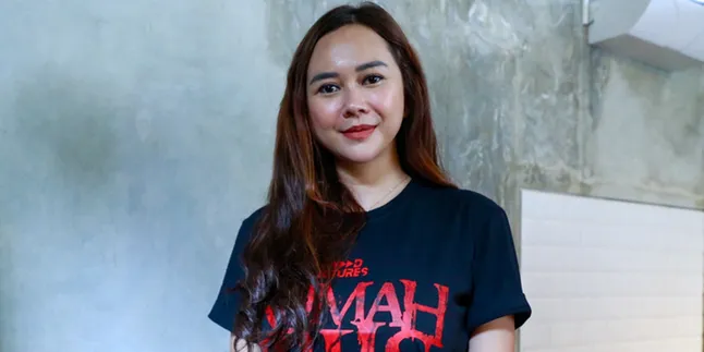 Mantan Suami Tak Jelas Keberadaannya, Aura Kasih Berjuang Hidupi Anak Sendiri Mantan Suami Tak Jelas Keberadaannya, Aura Kasih Berjuang Hidupi Anak Sendiri