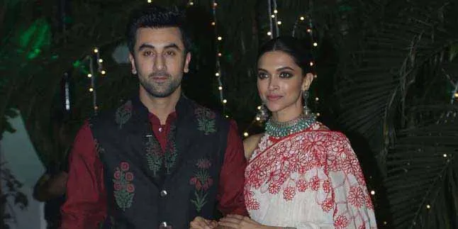 Mantan Tapi Akur, Deepika dan Ranbir Ketahuan Pesta Bareng Mantan Tapi Akur, Deepika dan Ranbir Ketahuan Pesta Bareng