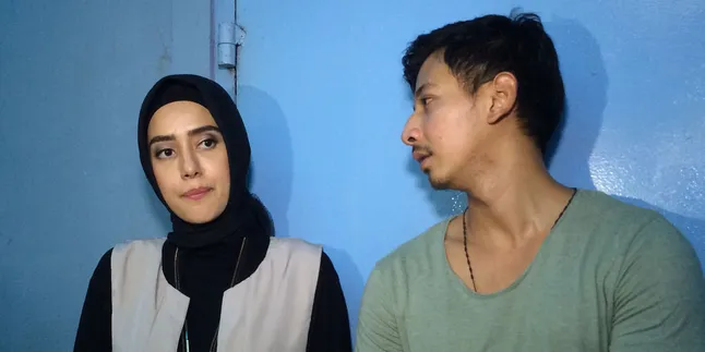 Mantap Berhijab, Kakak Laki-Laki Fairuz A Rafiq Kaget Mantap Berhijab, Kakak Laki-Laki Fairuz A Rafiq Kaget