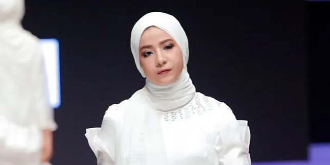Mantap Berhijab, Natasha Rizki Pernah Sakit Gara-Gara Menunda Niat Pakai Hijab Mantap Berhijab, Natasha Rizki Pernah Sakit Gara-Gara Menunda Niat Pakai Hijab