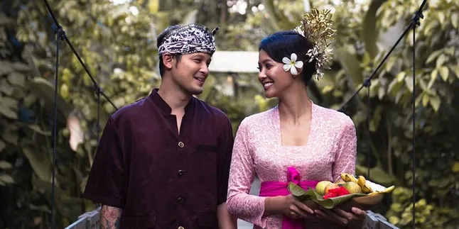 Mantap Menikah, Bunga Jelitha dan Syamsir Alam Rilis Foto Prewedding