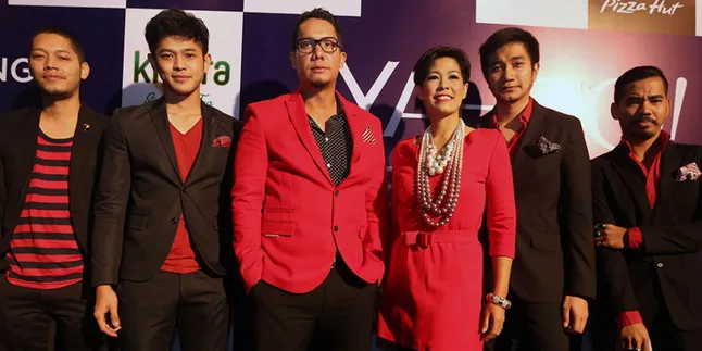 Mantap, Nada-Nada Manis 'Semesta' Lengkapi Film 'FILOSOFI KOPI' Mantap, Nada-Nada Manis 'Semesta' Lengkapi Film 'FILOSOFI KOPI'