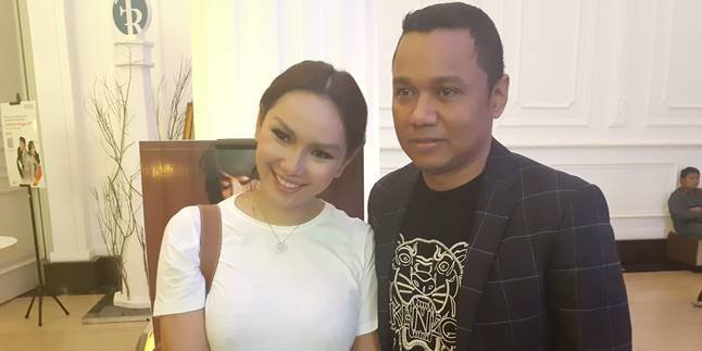 Great Wedding at the End of the Year, Kalina Ocktaranny's Relationship with the Lawyer Has Been Approved by Deddy Corbuzier and Azka