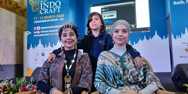 Marak & Sempat Bikin Panik, Seperti Ini Tips Terhindar Dari Virus Corona Ala Ayu Azhari