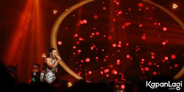 Maria Simorangkir Indonesian Idol Disebut Gendeng Oleh Maia Estianty!