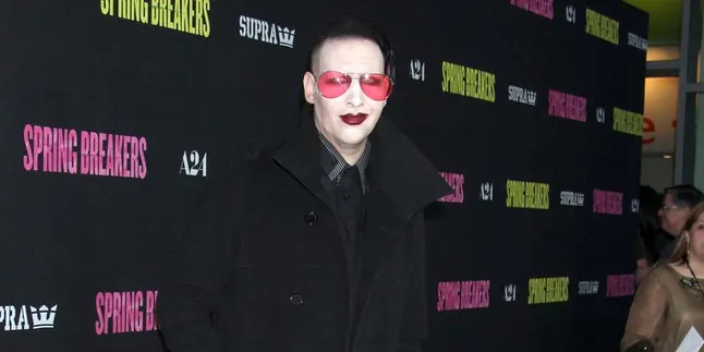 Marilyn Manson Kacaukan Sebuah Kamar Hotel Dengan Mainan Seks