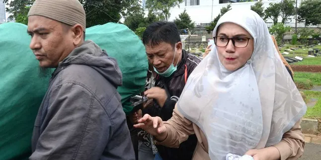 Marini Zumarnis Tak Rasakan Firasat Tentang Kepergian Sang Ibunda