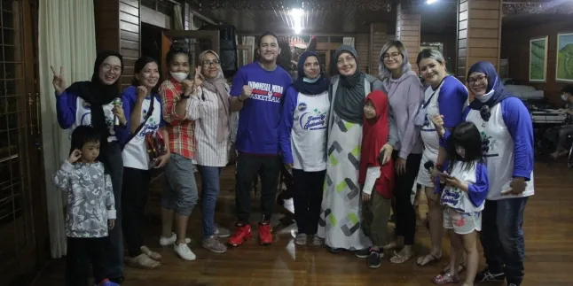 Mario Lawalata Bagikan Pengalaman dan Suntikan Motivasi Pada Para Pebasket Muda