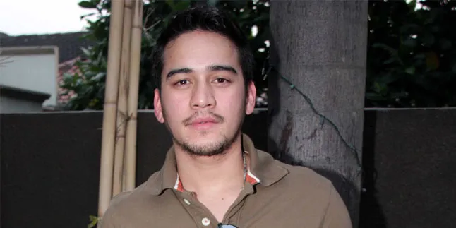 Mario Lawalata Belum Ketemu Jodoh