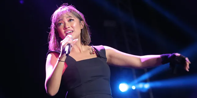 Marion Jola Jadi Kejutan Pertama di Anniversary ke-6 Grand Galaxy Park Mall