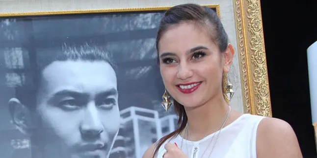 Marissa Nasution Pacari Pria Berdarah Filipina-Australia