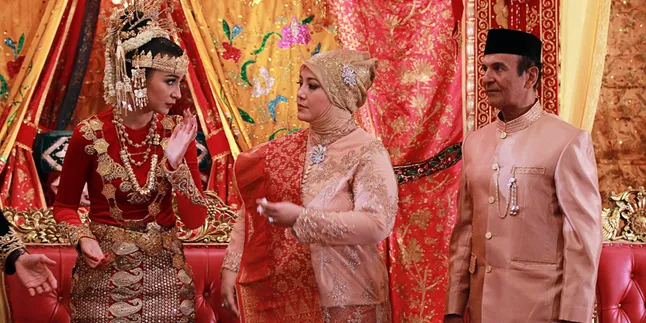 Mark - Fanny Bauty Tak Ingin Ada Guncangan di Keluarga Shireen Sungkar Mark - Fanny Bauty Tak Ingin Ada Guncangan di Keluarga Shireen Sungkar