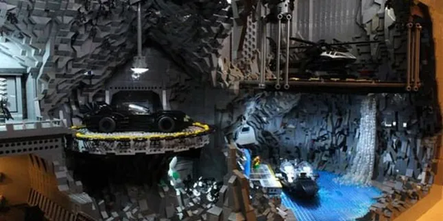 Markas BATMAN Ini Dibangun Dari LEGO