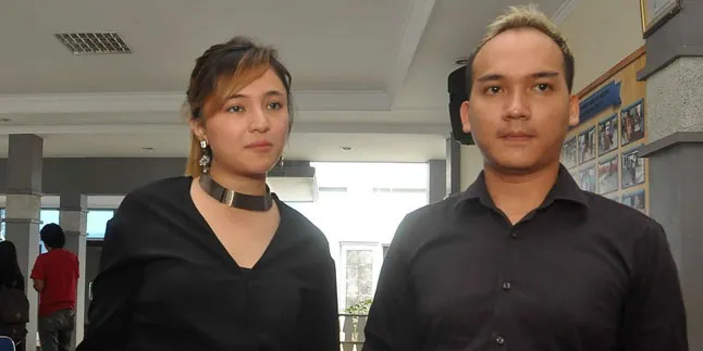 Marshanda Ulang Tahun, Egi John Beri Kejutan di Tengah Malam Marshanda Ulang Tahun, Egi John Beri Kejutan di Tengah Malam