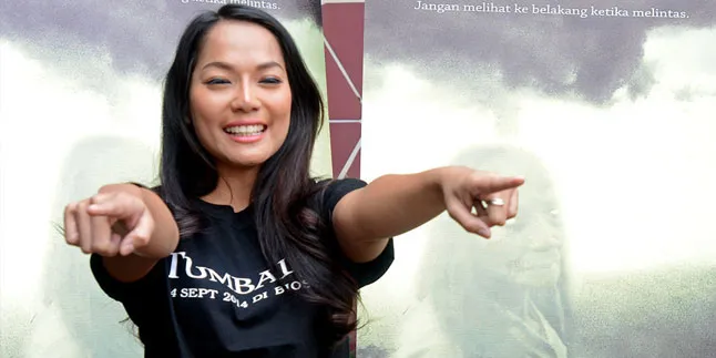 Mas Kawin Pernikahan Jenny Cortez Berupa Berlian Loh