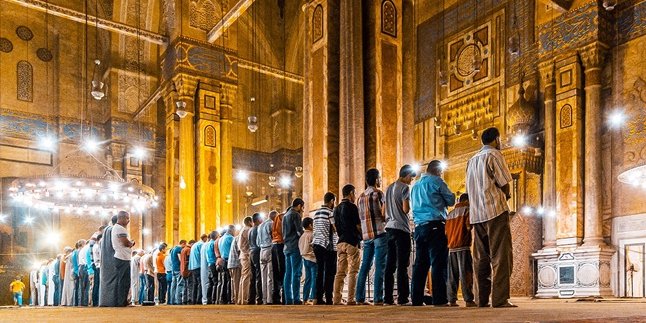 Masbuk Means Missing a Rak'ah of Congregational Prayer, Learn the Characteristics and Procedure