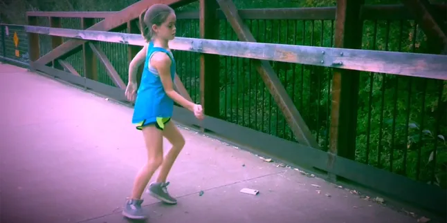 Masih Kecil, Tapi Gadis Imut Ini Punya Skill Dance Ajaib!