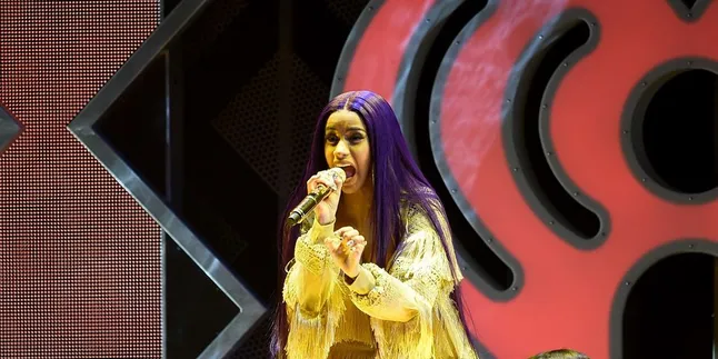 Masih Mesra di Panggung, Cardi B Umumkan Perpisahan dengan Offset