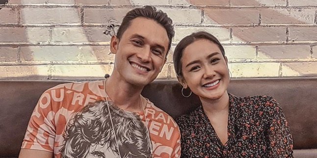 Still in the Getting to Know Each Other Stage, Cita Citata Denies the Rumor of Being Proposed by Indra Bruggman After Idul Fitri