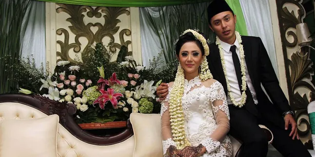 Masih Perawatan, Aida Saskia Tunda Punya Momongan