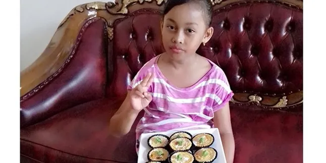 Masih SD, Bocah Ini Raup Rp 4-8 Juta Dari Bisnis Kue