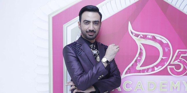 Still Often Engaging in Activities Outside the House, Reza Zakarya Admits Limiting Interaction with His Own Family