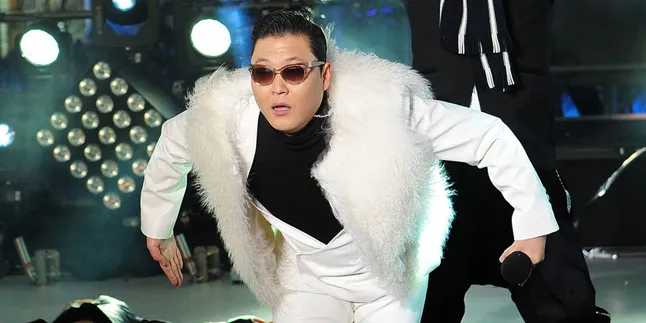 Masuk Billboard Awards 2013, PSY Bersaing Dengan Rihanna