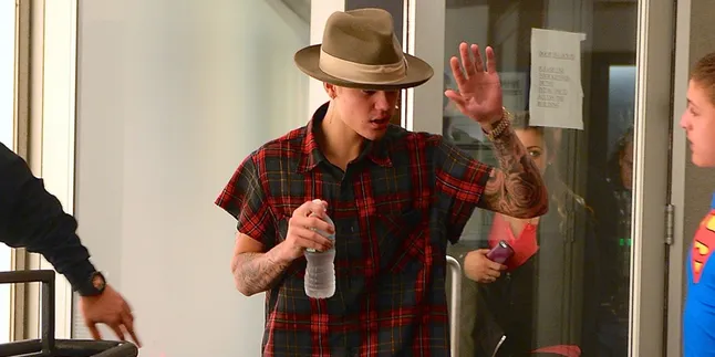 Mati Gaya! Justin Bieber Gagal Kecoh Paparazzi