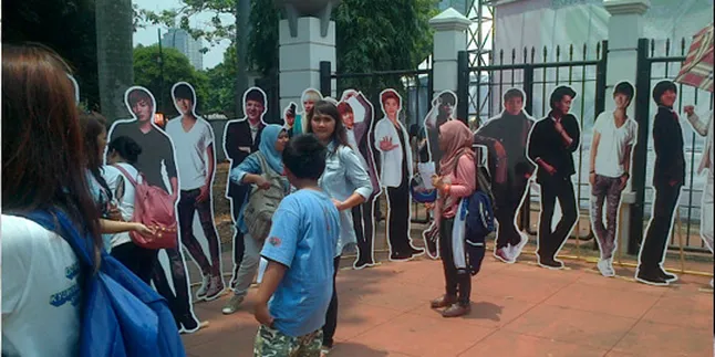 Mau Foto Bareng Suju? Siapkan Rp 30 Ribu Saja!