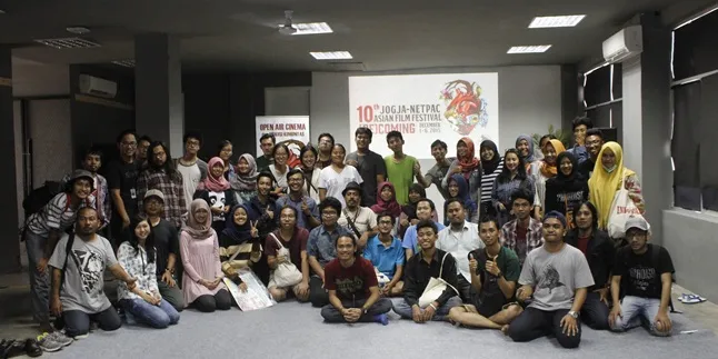 Mau Jadi Sineas, Mahasiswi Ini Bolos Kuliah Sambangi JAFF 2015