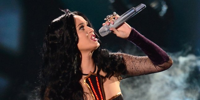 Mau Tahu Rasanya Tur Bareng Katy Perry? Baca Syaratnya!