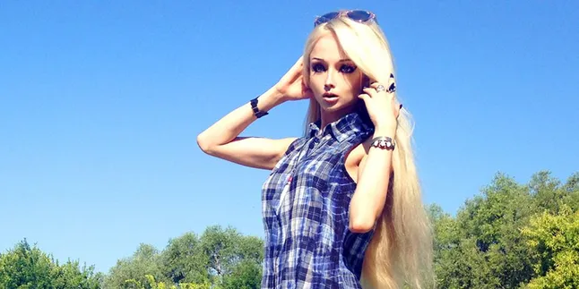 Mau Tahu Seperti Apa Wajah Ibu Valeria Lukyanova?