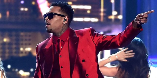 [UPDATE] Nantikan Update Kuis Berhadiah Tiket Konser Chris Brown