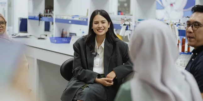 Maudy Ayunda Collaborates on Research with ITB School of Pharmacy, Recently Files Joint Patent