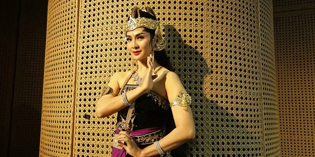 Maudy Koesnaedi Terpikat Eksotisme Tembang Jawa di Wayang Orang Sang Sukrasana
