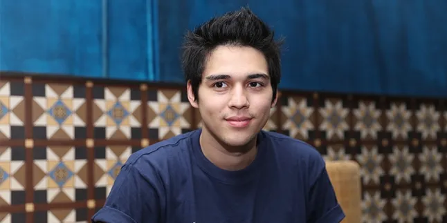 Maxime Bouttier Ternyata Dulu Culun & Kerap Dibully Sampai Nangis Maxime Bouttier Ternyata Dulu Culun & Kerap Dibully Sampai Nangis