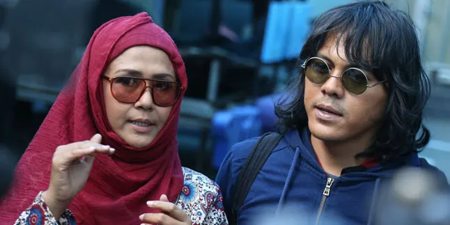Mayky Wongkar Ungkap Keinginan Punya Anak Dari Ria Irawan Mayky Wongkar Ungkap Keinginan Punya Anak Dari Ria Irawan