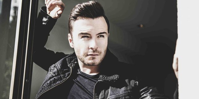 'Me And The Moon' Cermin Musikalitas Shane Filan Yang Sebenarnya