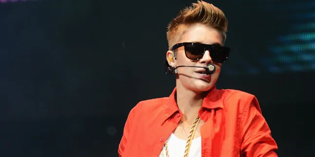 Media Amerika Serikat Sebut Justin Bieber Gay!
